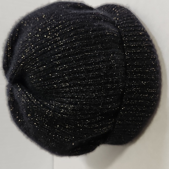 Women's Black Metallic Ribbed Cashmere-Blend Soft Feel Good Fabric Beanie - Picture 3 of 10